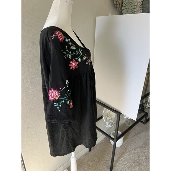 Women’s Black Comfortable 3/4 Sleeve Embroidered Neck And Sleeve Size XXL (20) - Picture 3 of 7